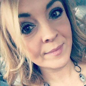 Meet your Posher, Chrystal